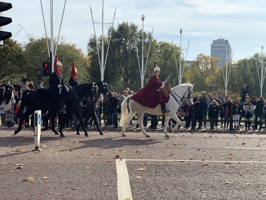 London: Changing of the Guard Private Group or Family Tour - Inclusions