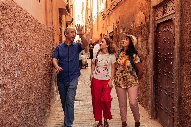 Marrakech PRIVATE TOUR With Locals: Highlights & Hidden Gems - Marveling at the Bahia Palace