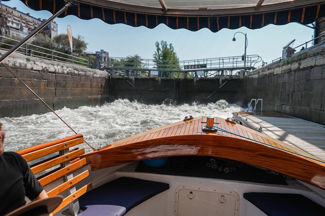 Montreal: Guided Exclusive Electric Boat Tour on Lachine Canal - Accessibility