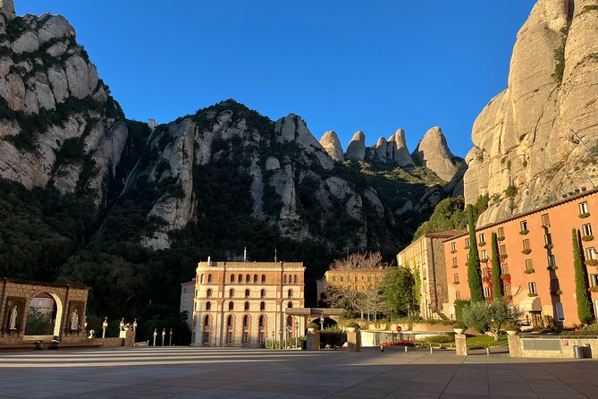 Montserrat Very Early, Very Small Group With Pickup - Tour Highlights