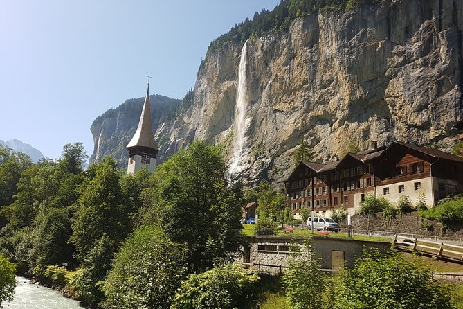 Mountain Majesty: Small Group Tour to Lauterbrunnen and Mürren - Exploring Mürren Alpine Village