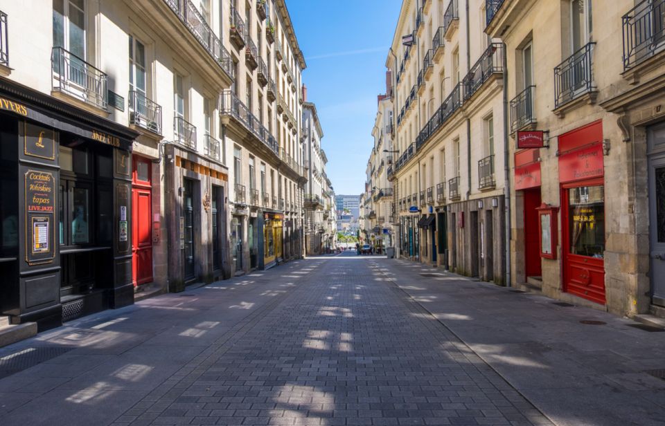 Nantes Timeless Treasures and Historic Stroll - Cathedral Exploration