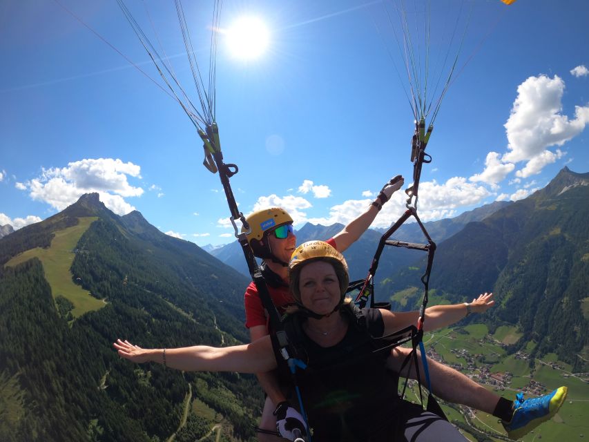 Neustift in the Stubai Valley: Panoramic Tandem Paragliding Flight - Safe and Comfortable Tandem Flight