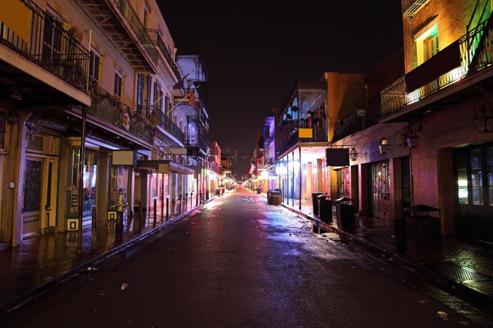 New Orleans Ghost Tour - Vampires and Ghosts in French Quarter