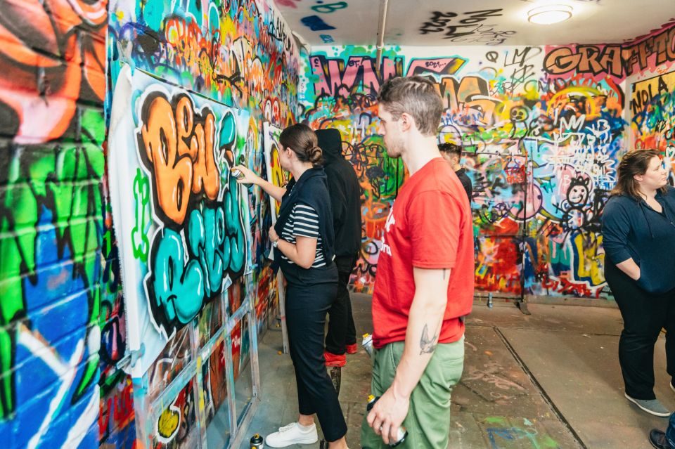 Nyc: Brooklyn Graffiti Workshop With Local Artist - Group Size and Language