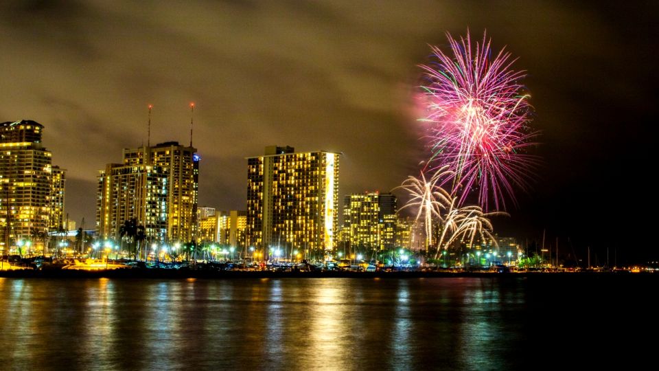 Oahu: Independence Day Sunset Cruise - Shuttle Service Information