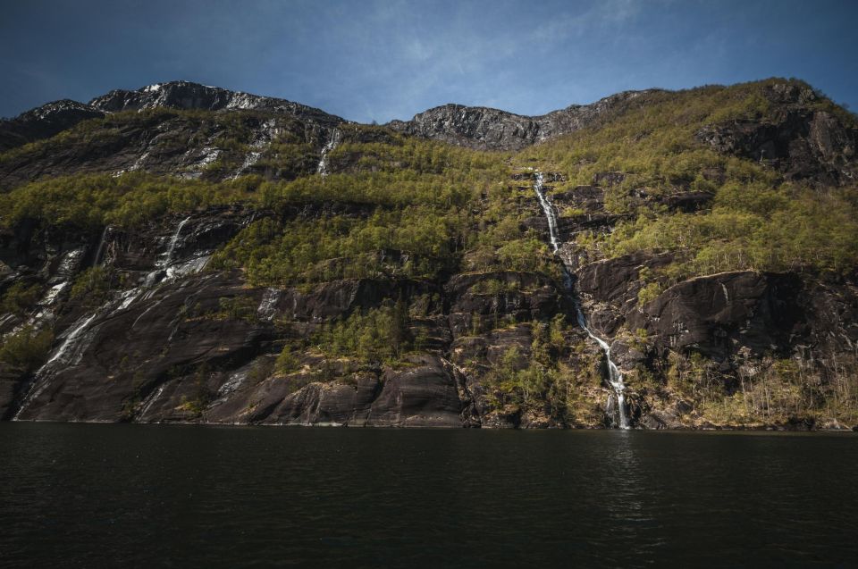 Oystese: Private RIB Fjord Tour & Secluded Viewpoint Hike - Historic Botnen