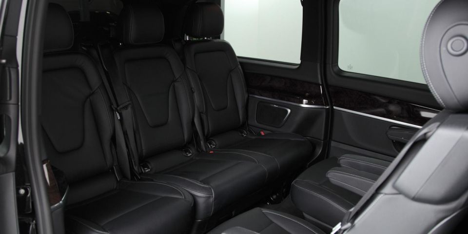 Paris: Private Transfer Château Chantilly 7-Seater Van 5H - Deluxe 7-Seater Van Experience