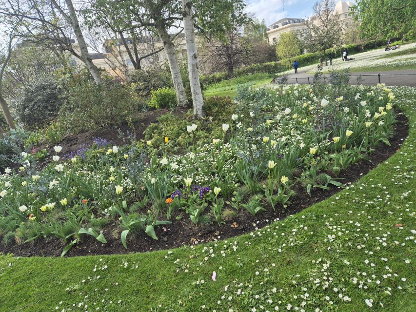 Picnic Tour of London: Parks, Churches & All in Between - Verdant Spaces & Tranquility