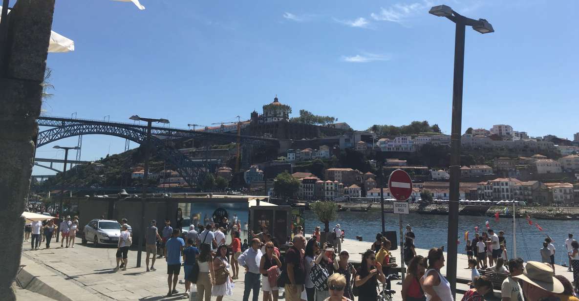 Porto Self-Guided Walking Tour and Scavenger Hunt - Experience Highlights