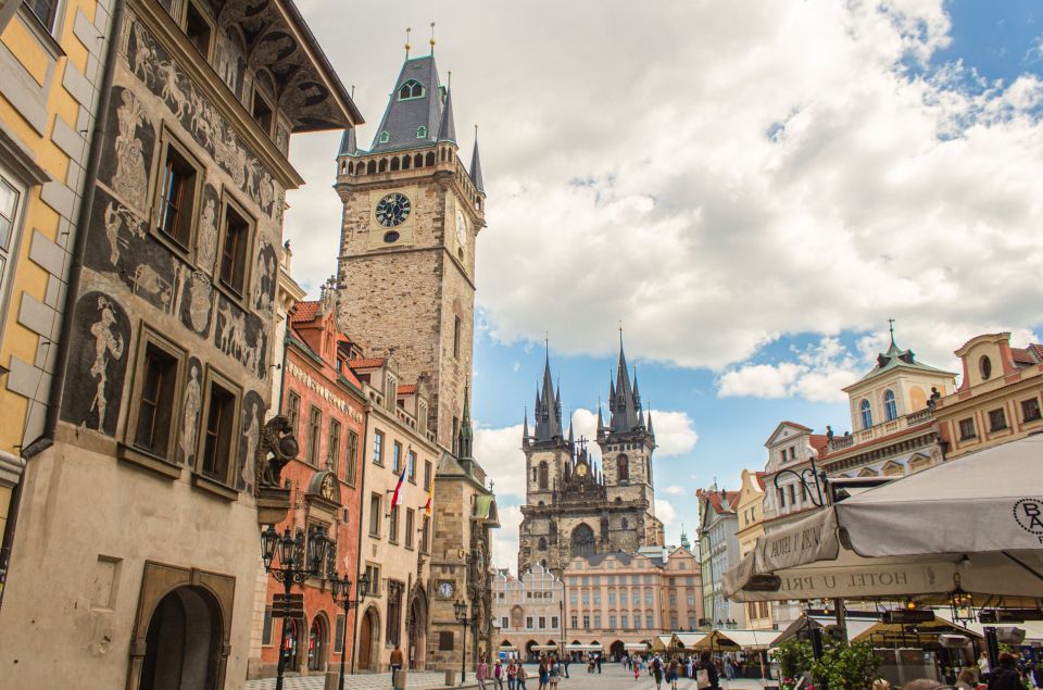 Prague Old Town and Top Attractions Private Tour by Car - Prague Castle and Vysehrad Fortress