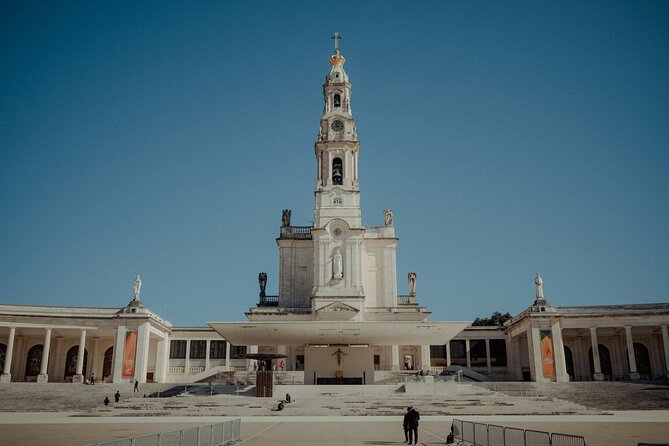 Private Fátima, Batalha, Nazaré and Óbidos Tour - Included in the Tour