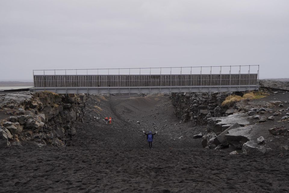 Private Reykjanes Tour W. Pick up at Keflavik Int. Airport - Gunnuhver Hot Springs