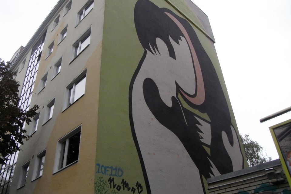 Private Tour Alternative Berlin - Murals, Graffiti, Squats - Hippie, Punk, Alternative