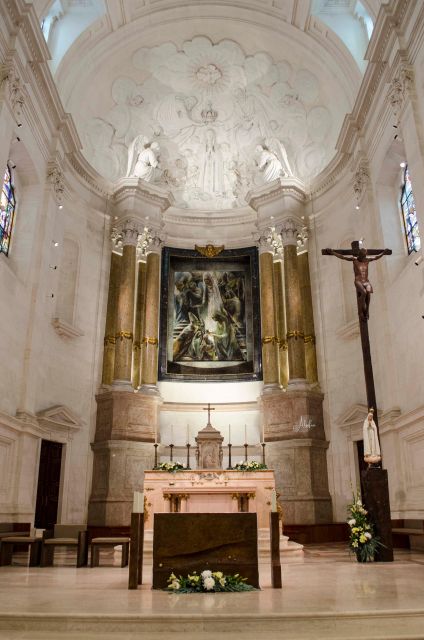 Private Tour to Fatima With Official Guide - Basilica of the Holy Trinity