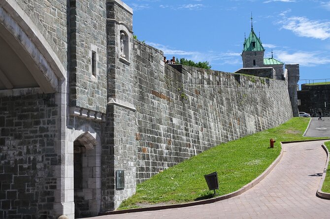 Private Walking Tour of Quebec With Licensed Tour Guide - Meeting and Pickup Options