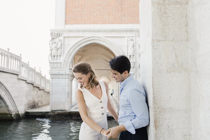 Romantic Photoshoot in Venice - Physical Fitness Requirements