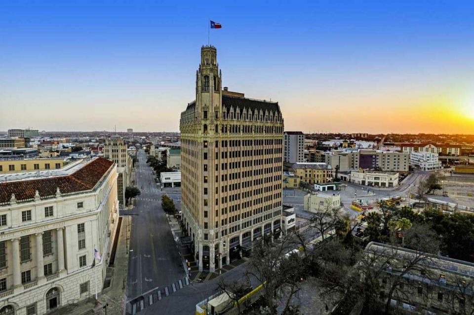 San Antonio: HERstory Walking Tour - Tour Experience