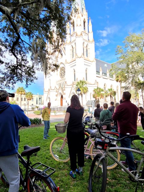 Savannah: Historical Bike Tour With Tour Guide - Tour Experience