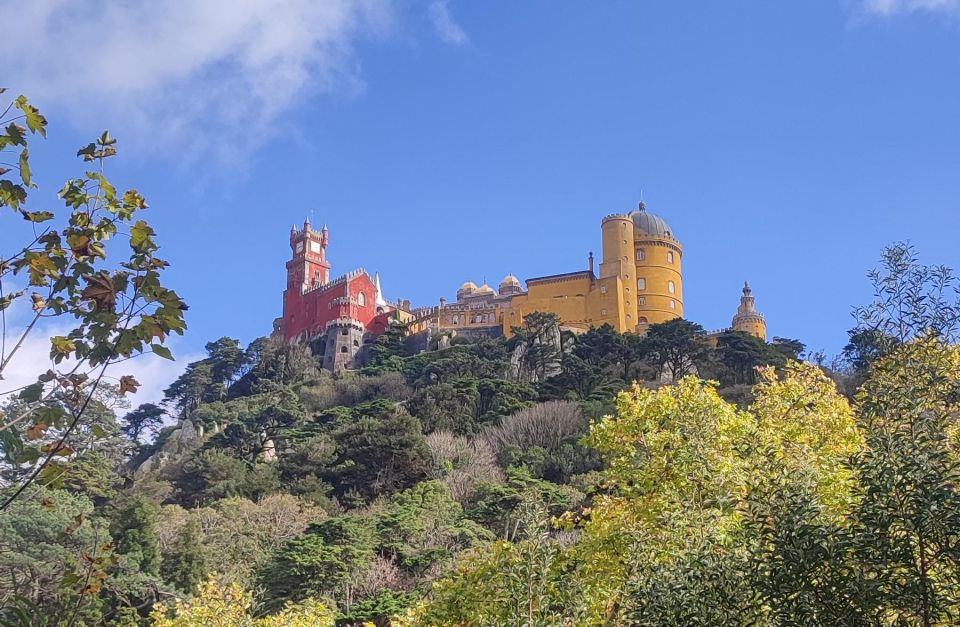 Sintra: Pena Palace and Gardens Guided Tour 4 H + Ticket - Tour Highlights