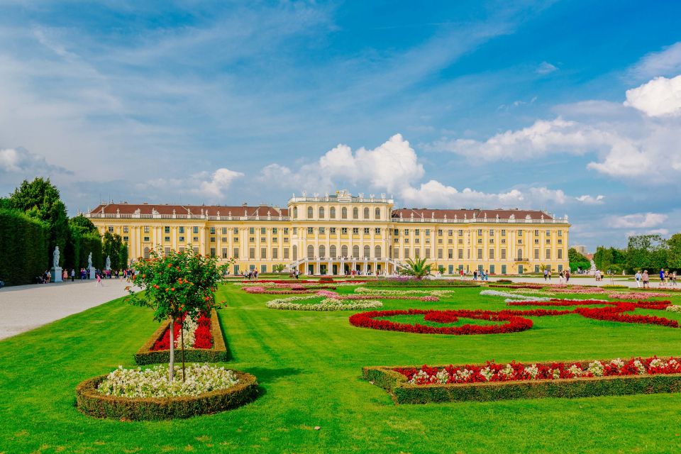 Skip the Line: Schönbrunn Palace & Vienna City Tour - Duration and Language