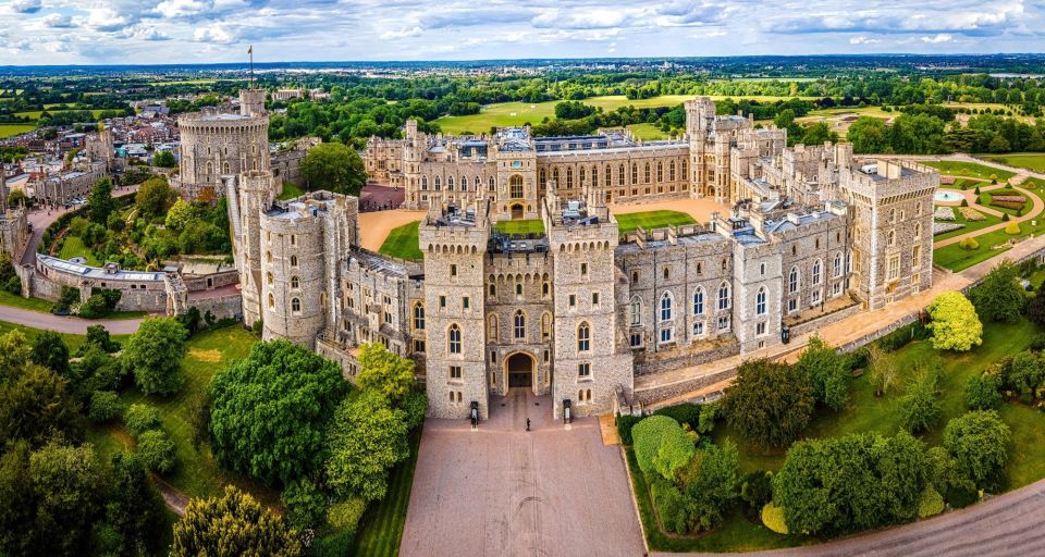 Southampton to London via Windsor Castle (private Vehicle) - Historic Charm and Cultural Immersion