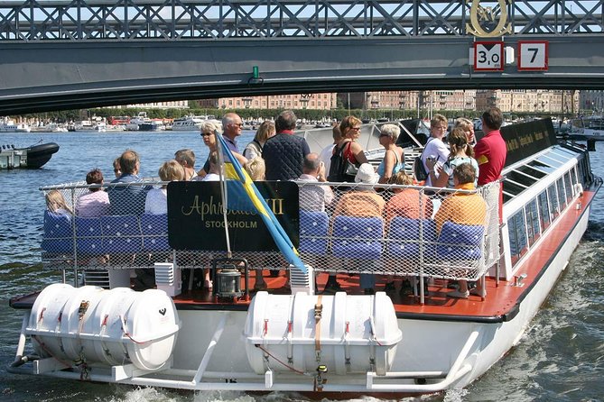 Stockholm Hop-On Hop-Off Sightseeing Cruise - Accessibility and Transportation