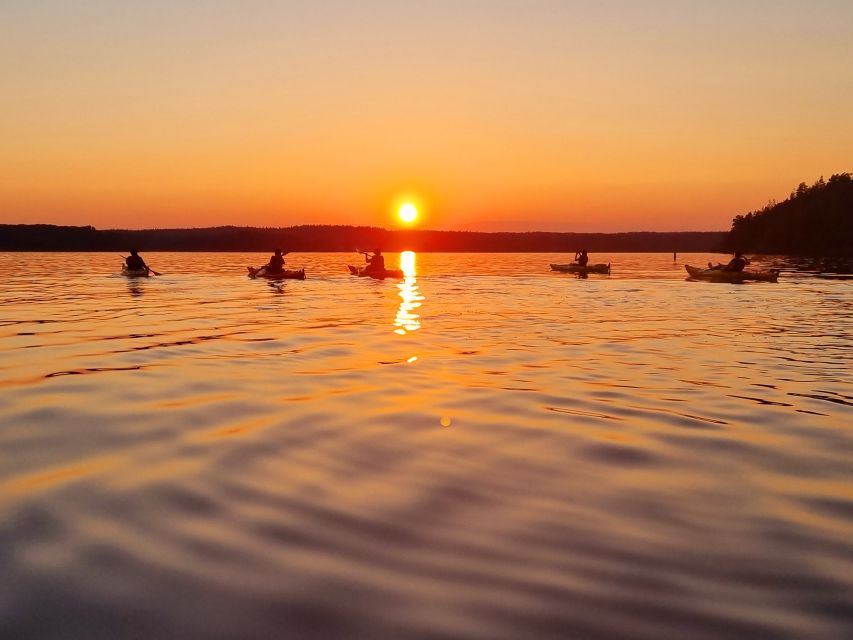 Stockholm: Sunset Kayak Tour on Lake Mälaren With Tea & Cake - Tranquil Evening Paddle