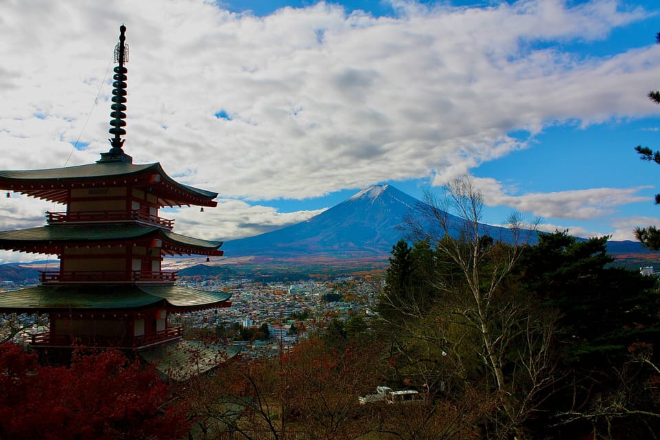 Tokyo: Mt. Fuji Day Trip for Couples With Pick&Drop Service - Romantic Experiences