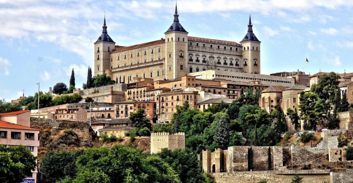 Toledo: Private Walking Tour With Toledo Cathedral Entry - Tour Experience