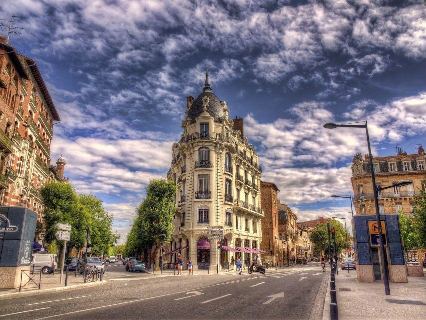 Toulouse: Christmas Market Walking Tour - Key Locations Explored