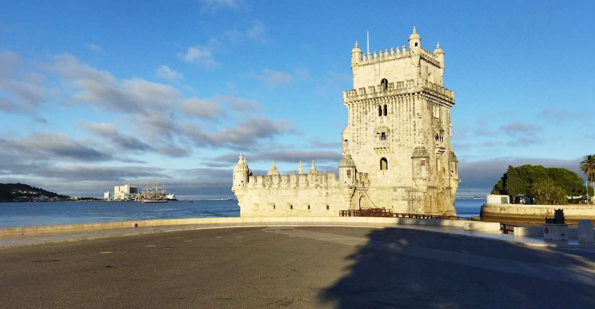 Tour of Lisbon Monuments and Viewpoints 4 Hours - Key Attractions