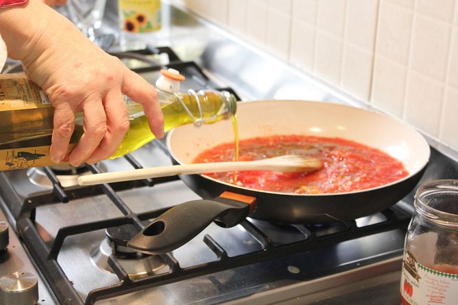 Tuscan Pasta Making Class in Florence With a Local Expert - Personalized Menu and Dietary Accommodations