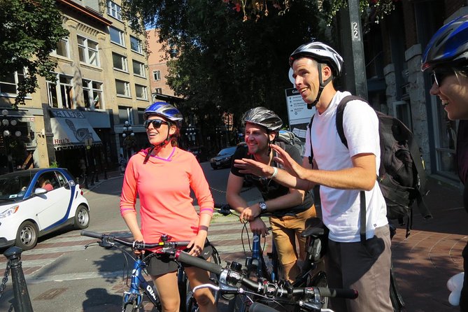 Urban Bike Tour of Historical Vancouver - Afternoon - Cycling Along the Seawall