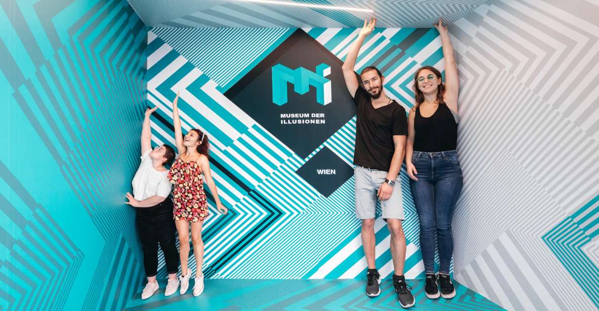 Vienna: Admission Ticket to the Museum of Illusions - Family and Friends in Ames Room