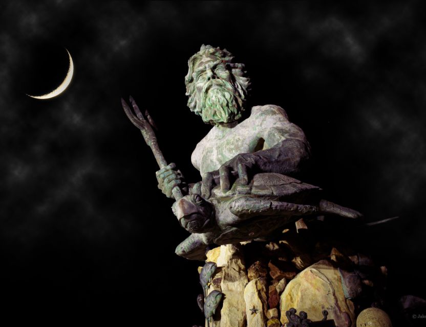 Virginia Beach: Neptune Ghosts Haunted Walking Tour - Tour Accessibility and Requirements