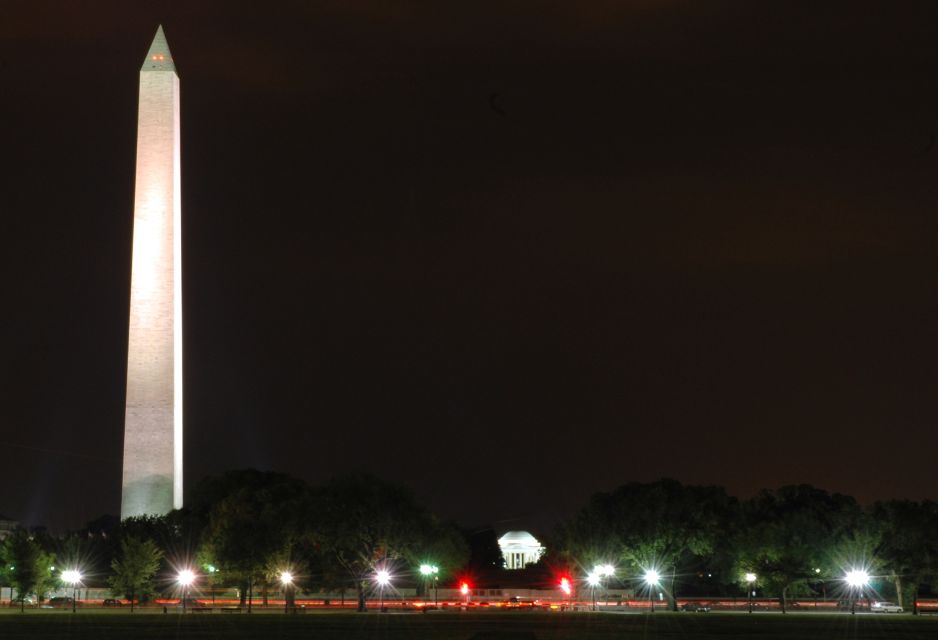 Washington, DC: Holiday Lights Nighttime Bus Tour - What to Expect