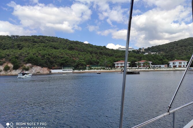 8-Hours Private Swimming Luxury Yacht Cruise to Princes Island - Dress Code