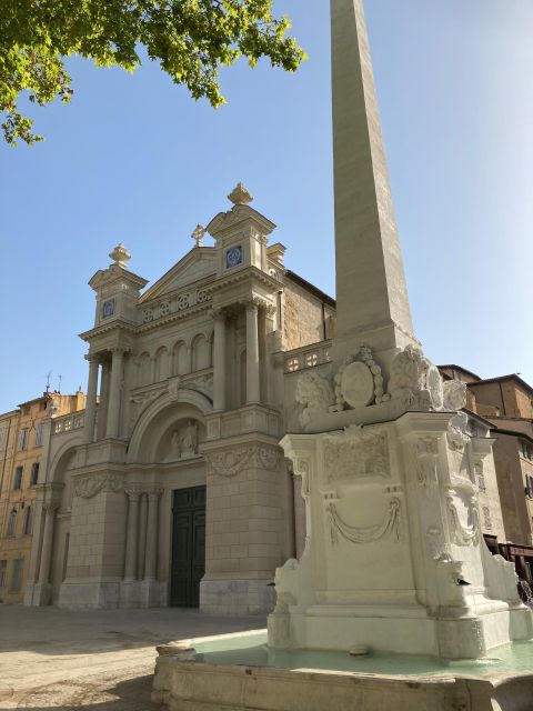 Aix Treasure Hunt - Visiting Fountains and Gardens