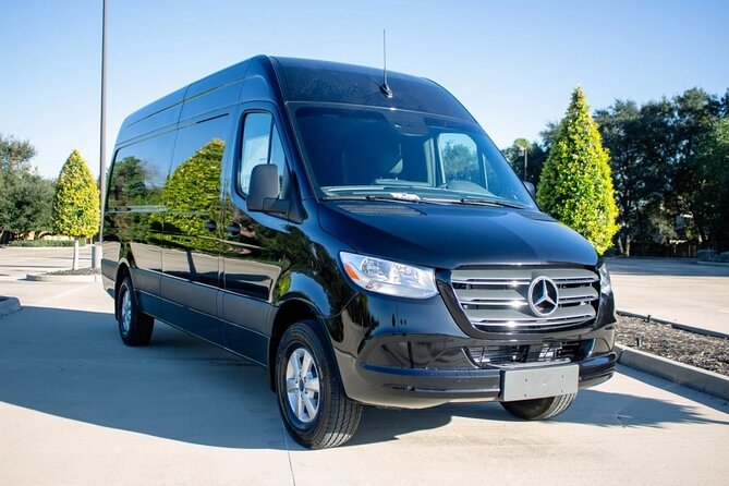 Arrival Private Transfer Vancouver YVR or Cruise Port to Vancouver by Minibus - Infant Seating