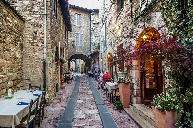 Assisi and Orvieto Day Trip From Rome - Departure and Exploration