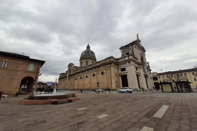 Assisi: the Three Major Basilicas. St. Francis, St. Clare and Porziuncola Chapel - Dress Code and Accessibility