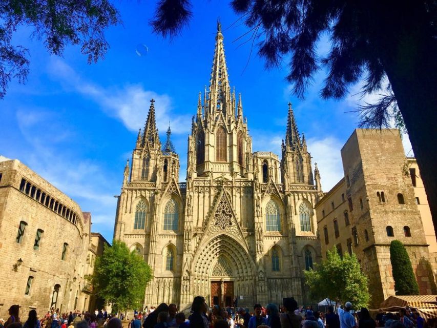 Barcelona: Private Tour of the Gothic Quarter - Important Information