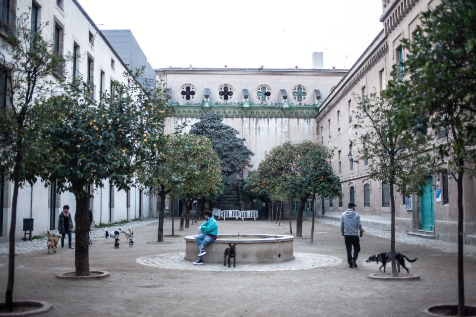 Barcelonas Dark History Walking Tour in El Raval - Fundació Privada Casa De Misericòrdia De Barcelona