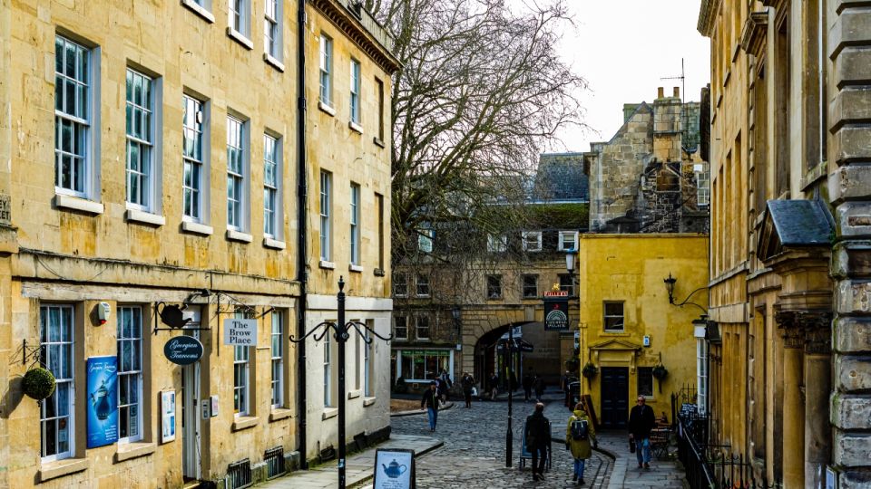 Bath: Self Guided City Walk and Interactive Treasure Hunt - Solving Puzzles and Challenges