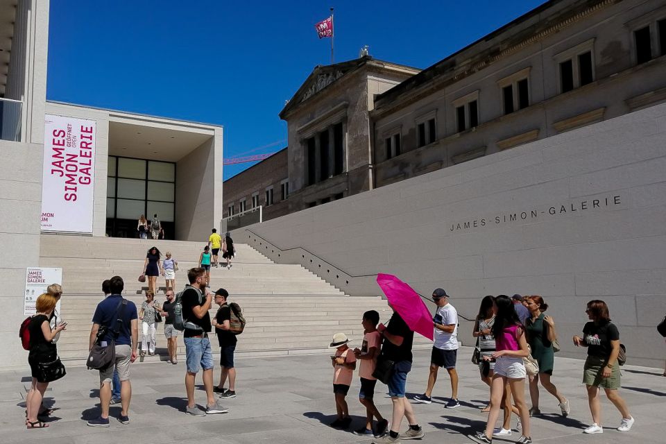 Berlin: Guided Tour of the Historical Center - Accessibility