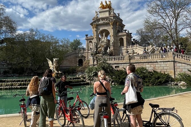 Bike Tour in Barcelona: History, Architecture and Culture - Barceloneta Beach Visit