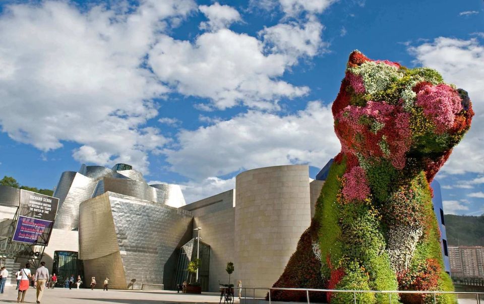 Bilbao: Guggenheim Museum Visit & Private Walking Food Tour - Private Guide for Exploration