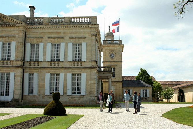 Bordeaux Super Saver Historic Gourmet Walking Tour With Lunch and Médoc Tour - Médioc Wine Tasting