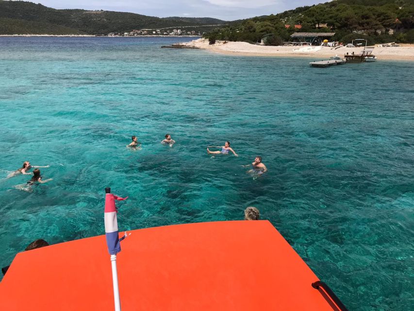 Brač: Private Boat Tour to the Blue Lagoon & Trogir - Dining and Local Cuisine